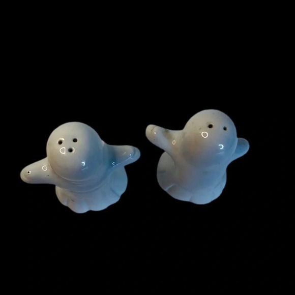 Ghost salt & pepper shakers. Excellent condition. - Picture 5 of 6